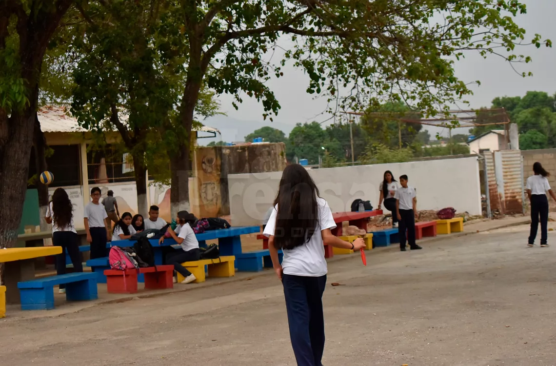Instituciones educativas planean abrir en agosto