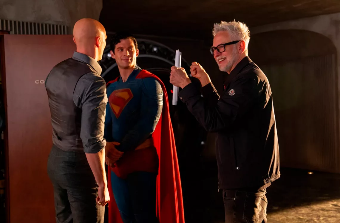 James Gunn genera críticas por establecer a Superman como un inmigrante