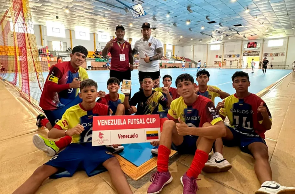 Jugadores larenses estuvieron en España para actividad de Fútbol sala