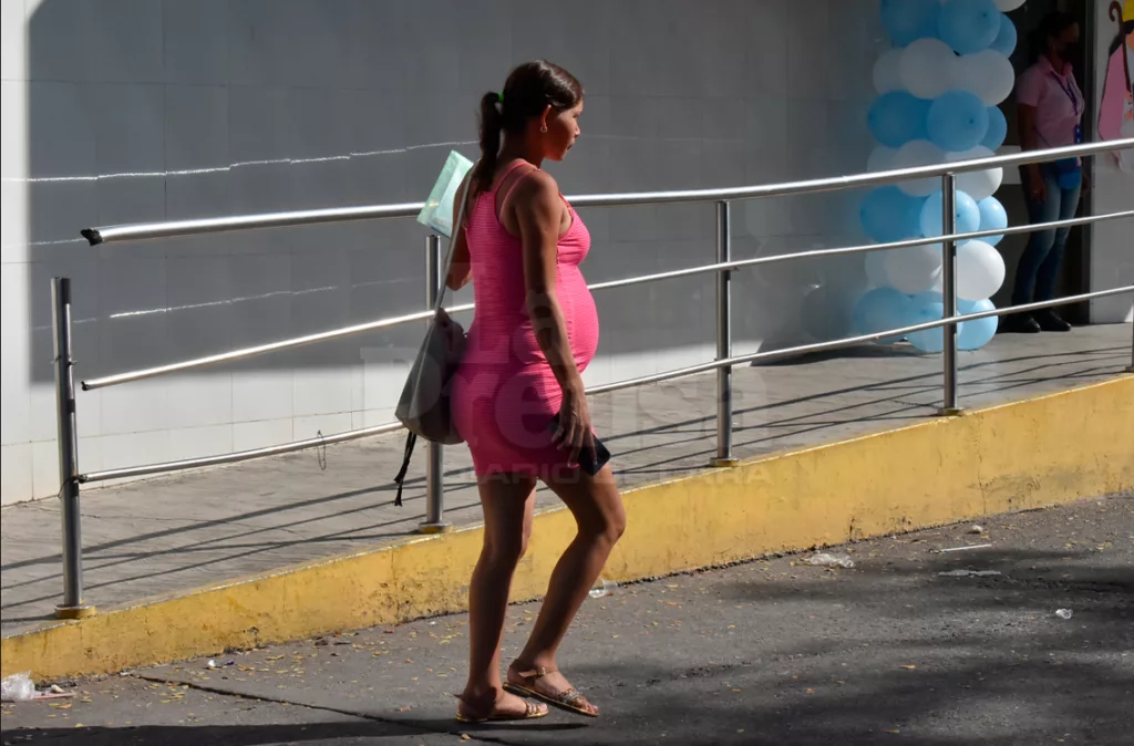 Miedo a la maternidad incide en baja población mundial
