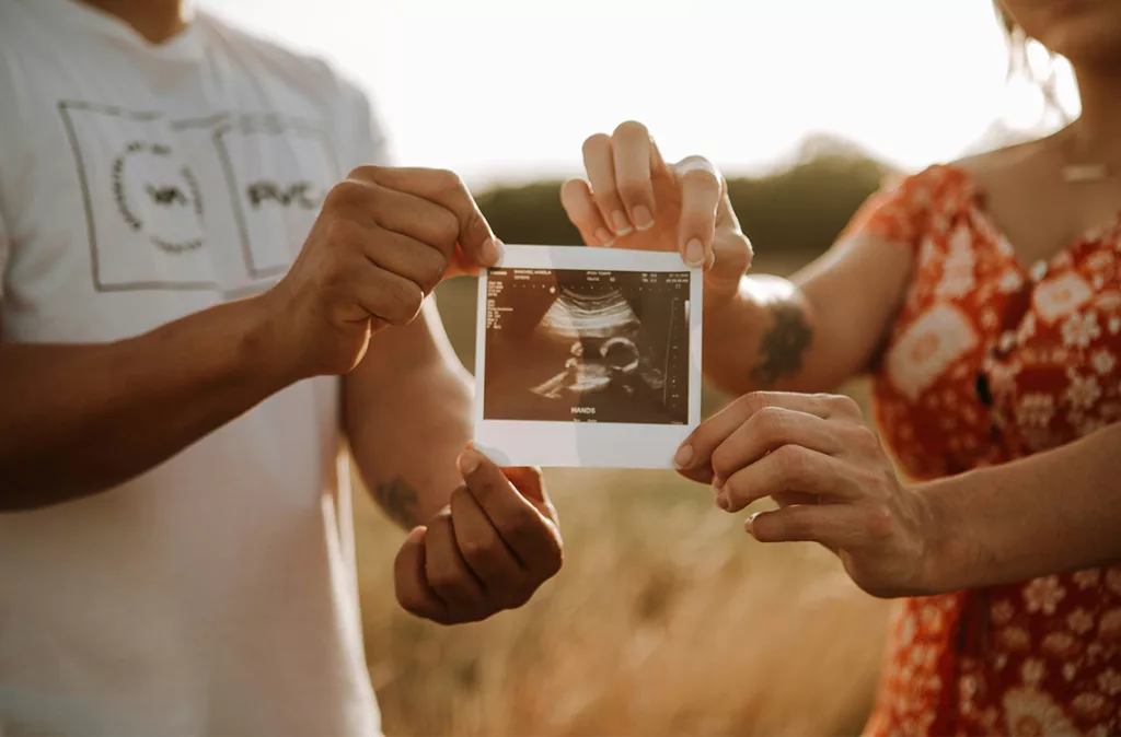 Miedo a la maternidad incide en baja población mundial