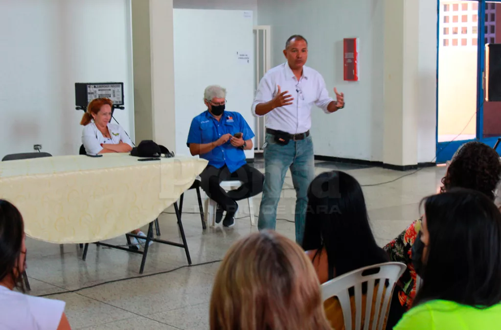 Ministro de Educación llama a la reflexión acerca de la edad de jubilación: "es la de mayor capacidad"