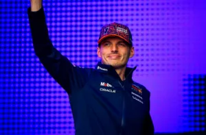 Max Verstappen confirma que seguirá en Red Bull para 2026