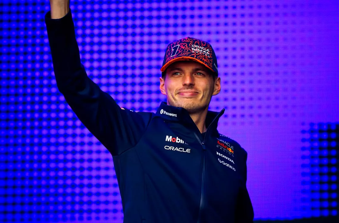 Max Verstappen confirma que seguirá en Red Bull para 2026