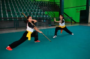 Atletas larenses se preparan para el campeonato nacional de Wushu