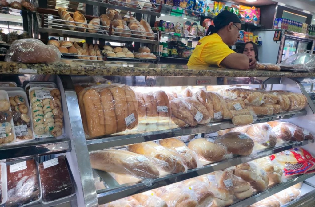 Panaderías locales apuestan por la variedad de productos para atraer clientes