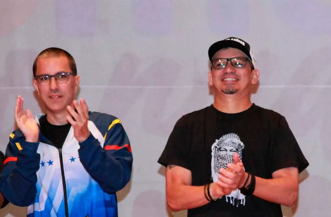 Yanys Agüero defiende el rol de las comunas y la participación popular en Iribarren