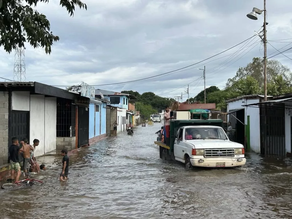 Crecida del río Orinoco pone en alerta a más de 200 familias en Amazonas y Bolívar