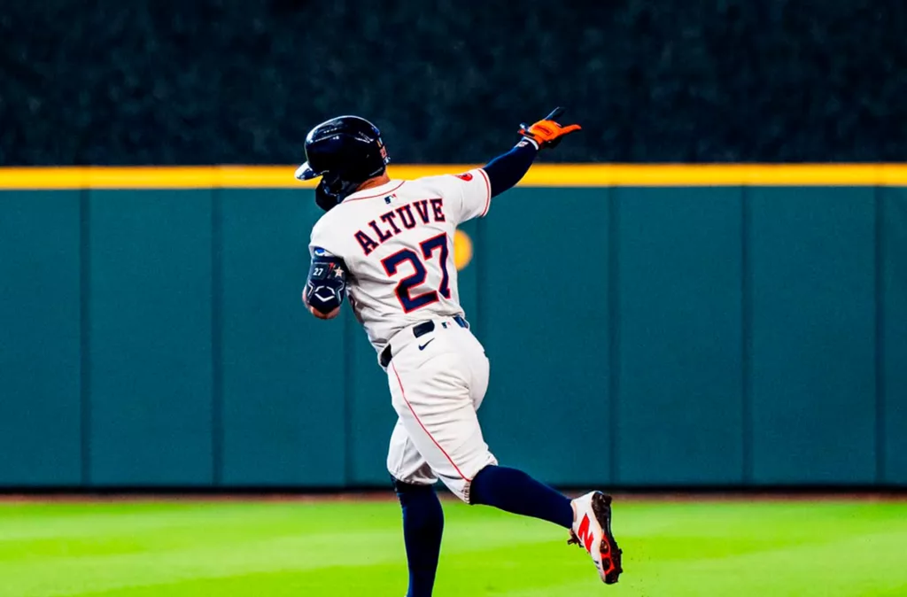 José Altuve superó a Antonio Armas en jonrones.