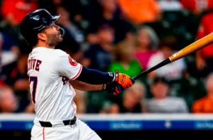 José Altuve superó a Antonio Armas en jonrones.