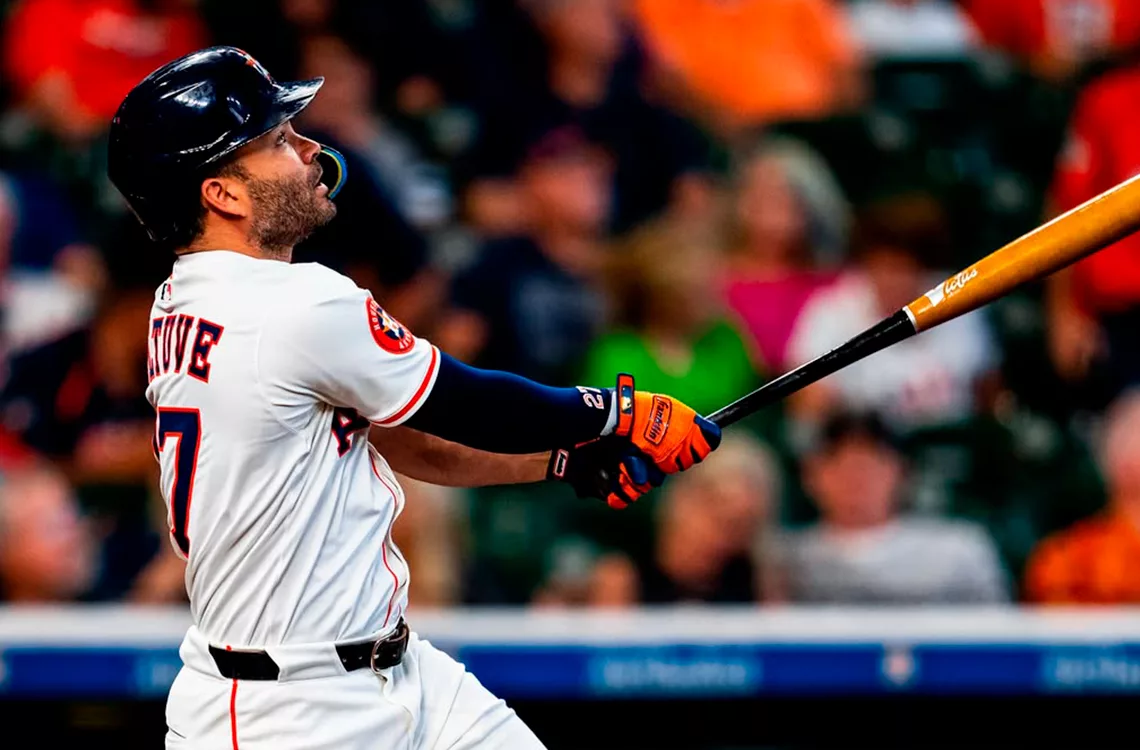 José Altuve superó a Antonio Armas en jonrones.