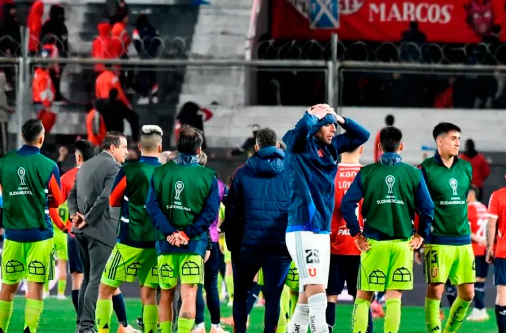CONMEBOL condena actos de violencia en el partido del Club Atlético Independiente y la Universidad de Chile