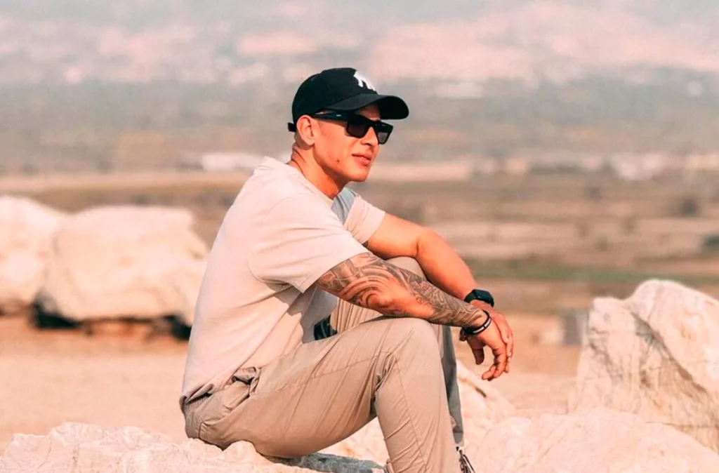 SLIDER Daddy Yankee Billboard 2 1
