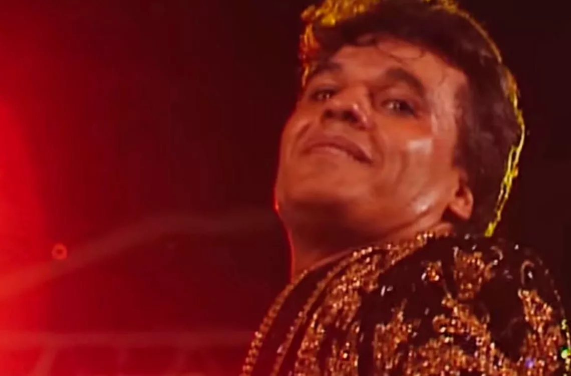 Juan Gabriel: Debo, Puedo y Quiero, documental de cuatro episodios que explora la vida de Alberto Aguilera Valadez.
