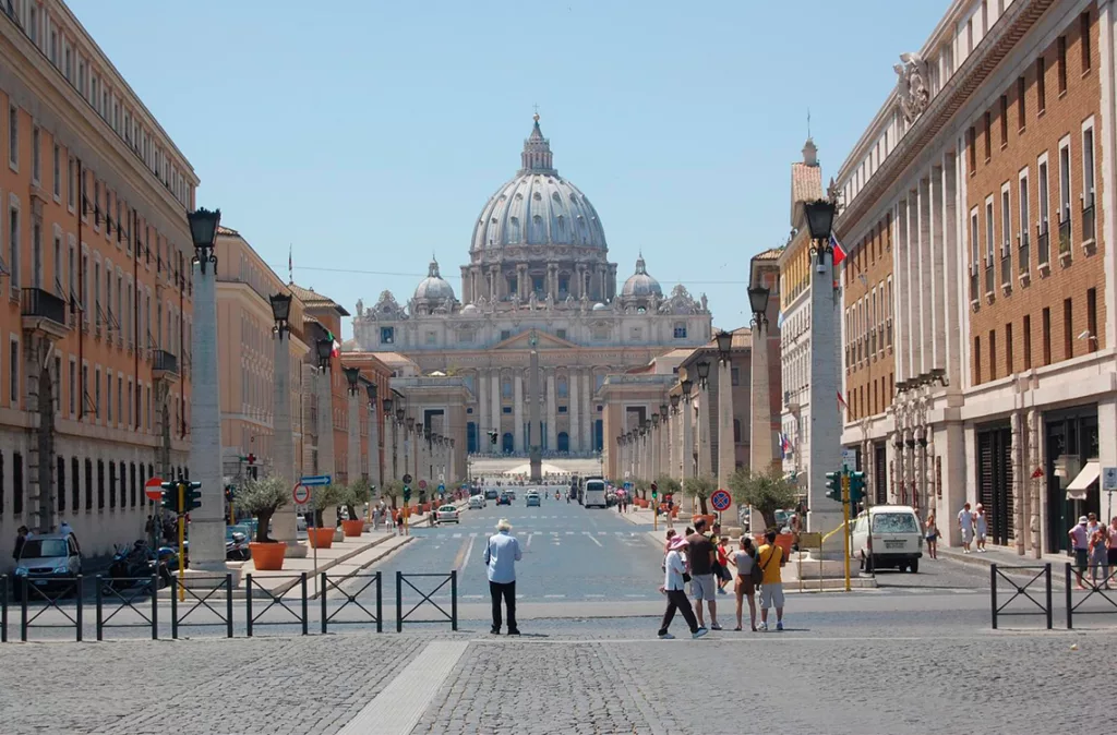 Andrea Bocelli, Karol G y otros artistas darán un concierto gratuito en el Vaticano