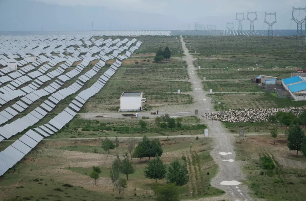 China bate récords en energía solar y logra disminuir sus emisiones de carbono