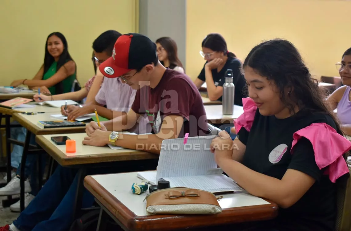 Más del 70% de los jóvenes universitarios buscan empleo en empresas nacionales o trasnacionales