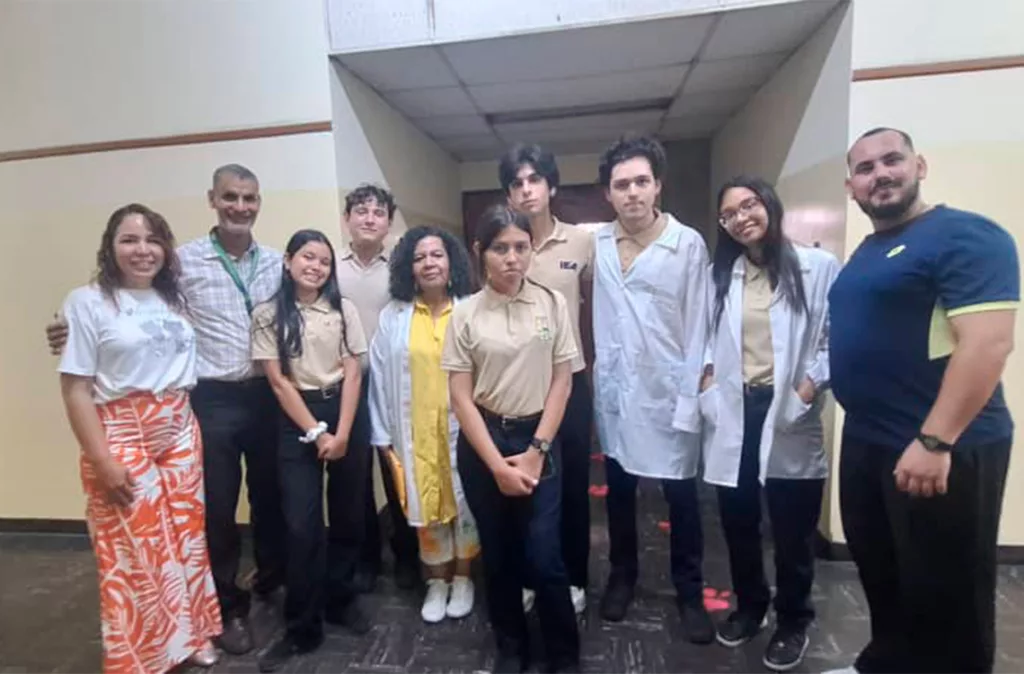 Cuatro estudiantes larenses compiten en la Olimpiada Nacional de Química