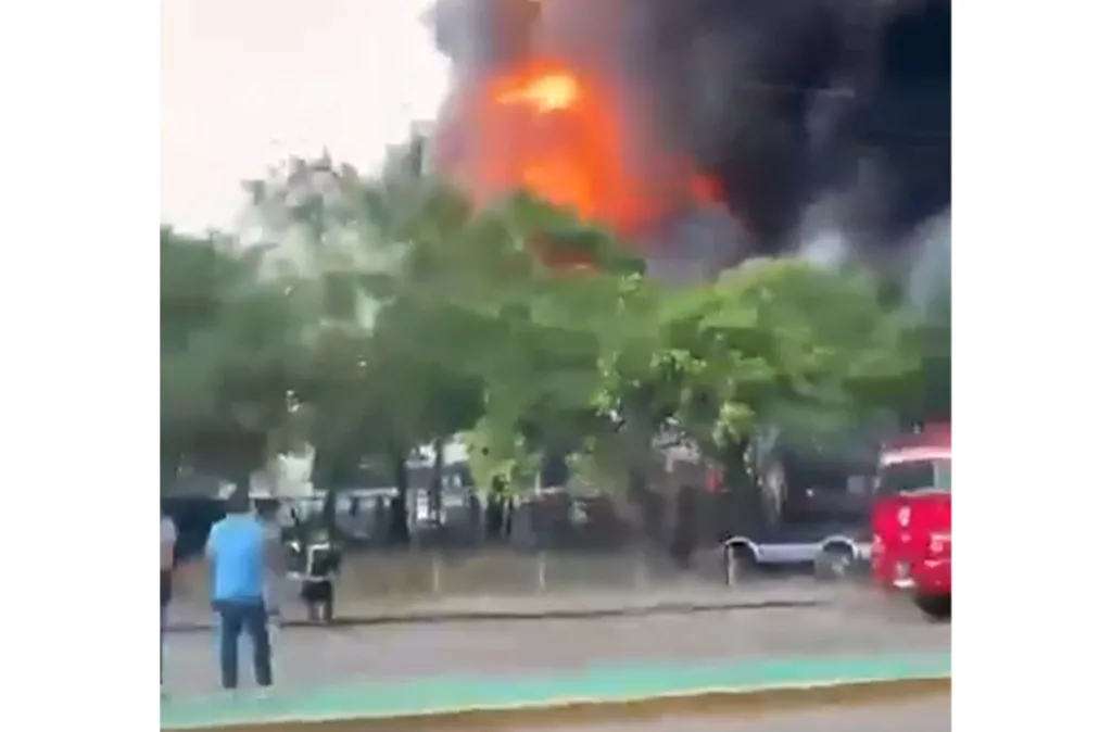 Incendio en empresa procesadora de químicos en Los Guayos dejó dos fallecidos