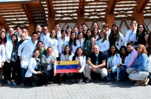 Venezolanos son la mayor comunidad médica extranjera en la región de Los Lagos, Chile