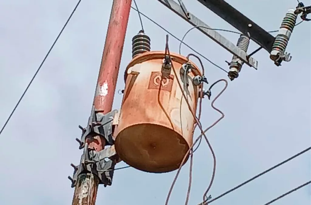 7 familias en Moroturo tienen 29 días sin servicio eléctrico