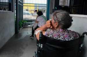 Pacientes renales piden reactivar rutas hacia centros de salud