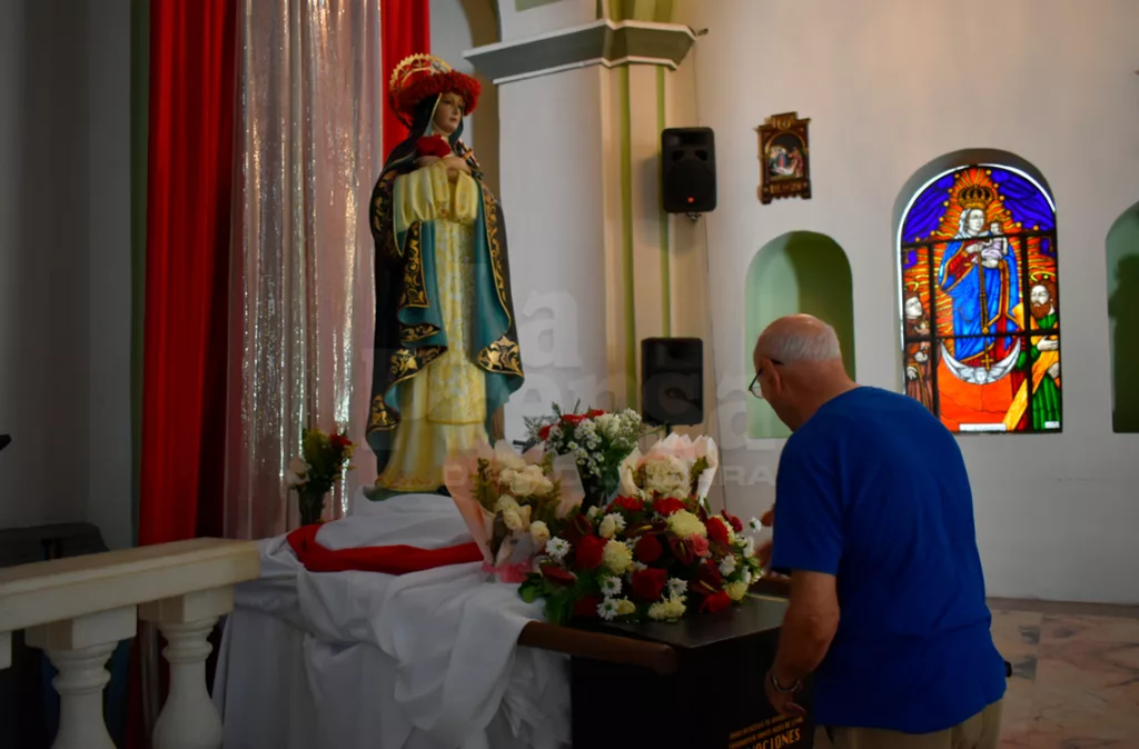 Fieles celebran el día de Santa Rosa de Lima y piden resaltar su figura como su patrona