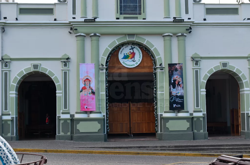 Fieles celebran el día de Santa Rosa de Lima y piden resaltar su figura como su patrona