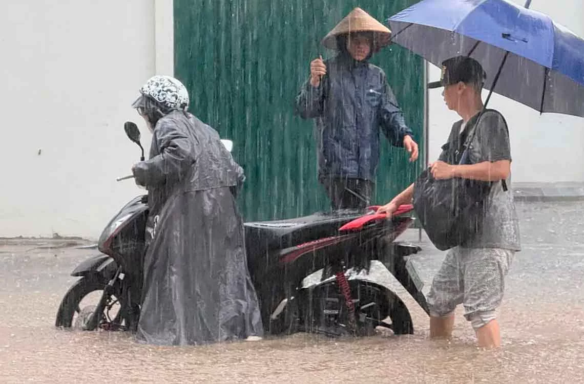 El Tifón Kajiki deja tres muertos y diez heridos en Vietnam y afecta a miles de viviendas