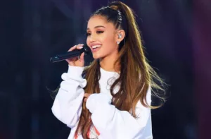 Ariana Grande anuncia su regreso a los escenarios con la gira "The Eternal Sunshine"