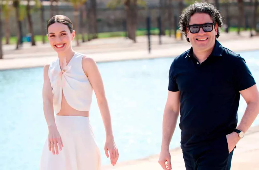 Gustavo Dudamel y María Valverde estrenan documental que visibiliza el arte de la comunidad sorda