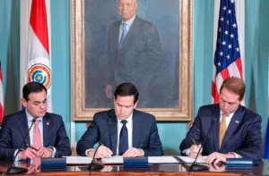 Estados Unidos y Paraguay firman acuerdo de "tercer país seguro" para frenar la inmigración irregular