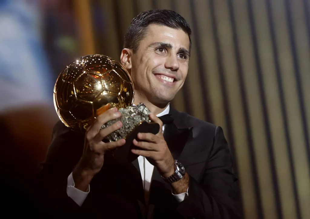 Anuncian la lista completa de futbolistas que aspiran ganar el Balón de Oro 2025