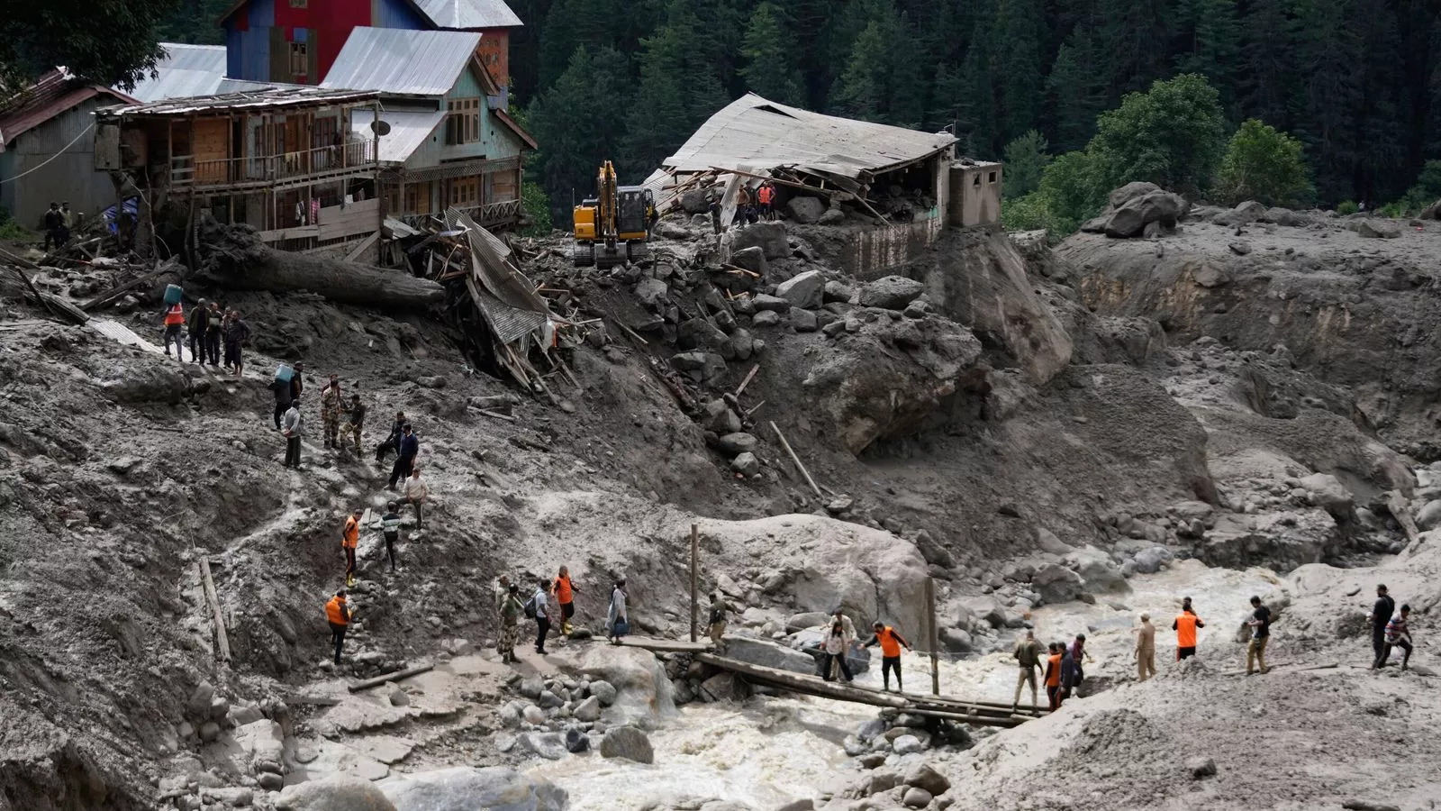 Más de 400 fallecidos por inundaciones repentinas en partes de Pakistán, Cachemira y Nepal
