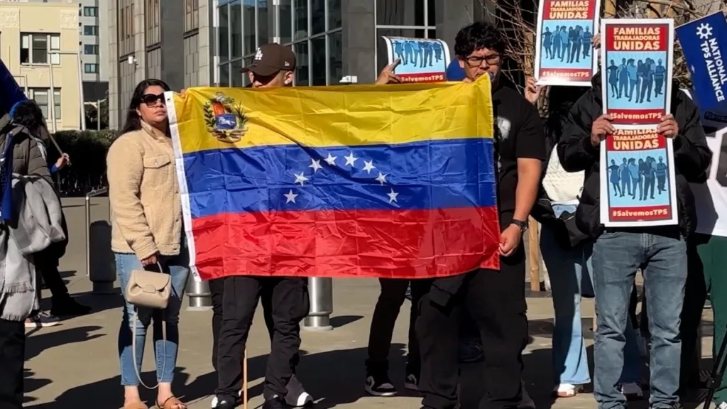 Tribunal de EE. UU. falla a favor de los migrantes venezolanos amparados por el TPS