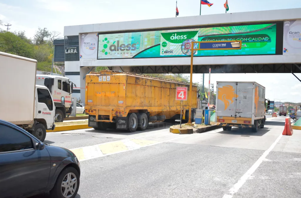 Aumento de tarifa sorprende a choferes de carga pesada