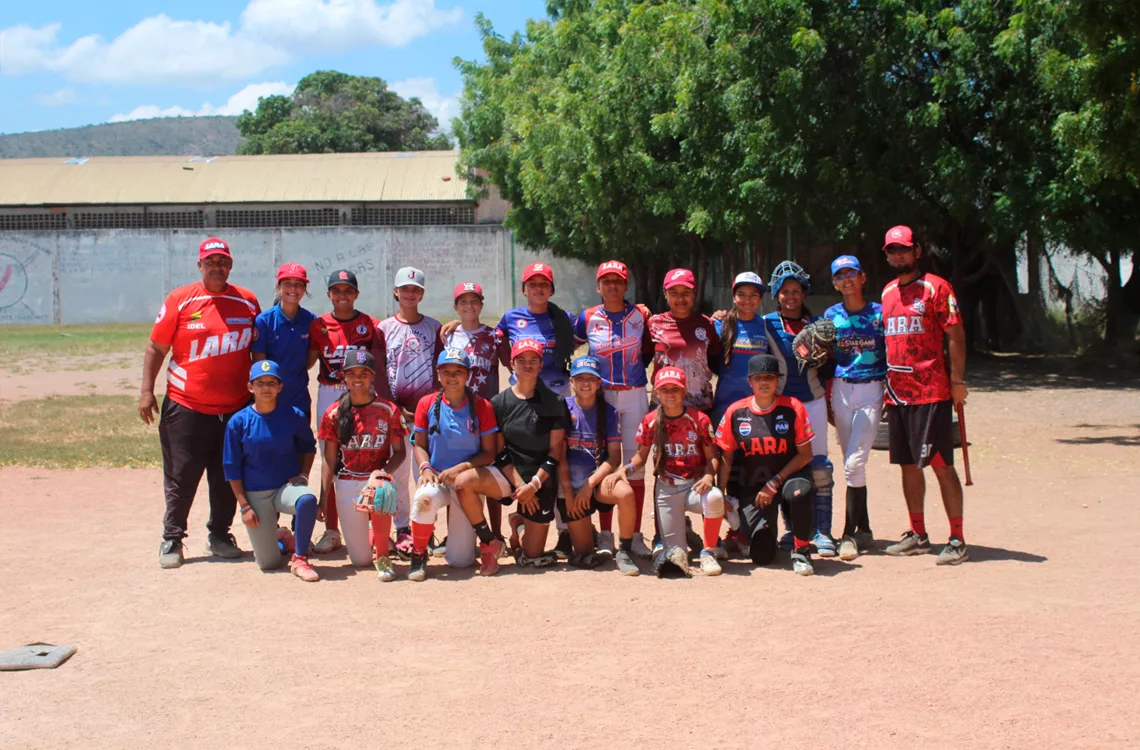 Selección femenina de béisbol necesita apoyo para representar a Lara