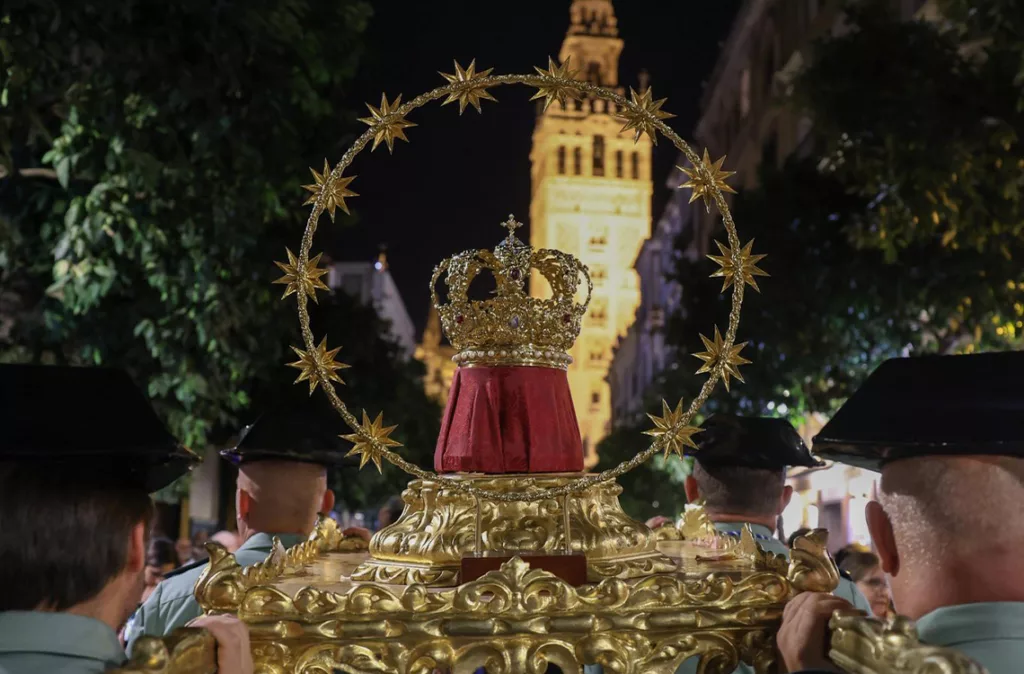 Coronación de la primera imagen esculpida de la Divina Pastora reafirma el valor devocional