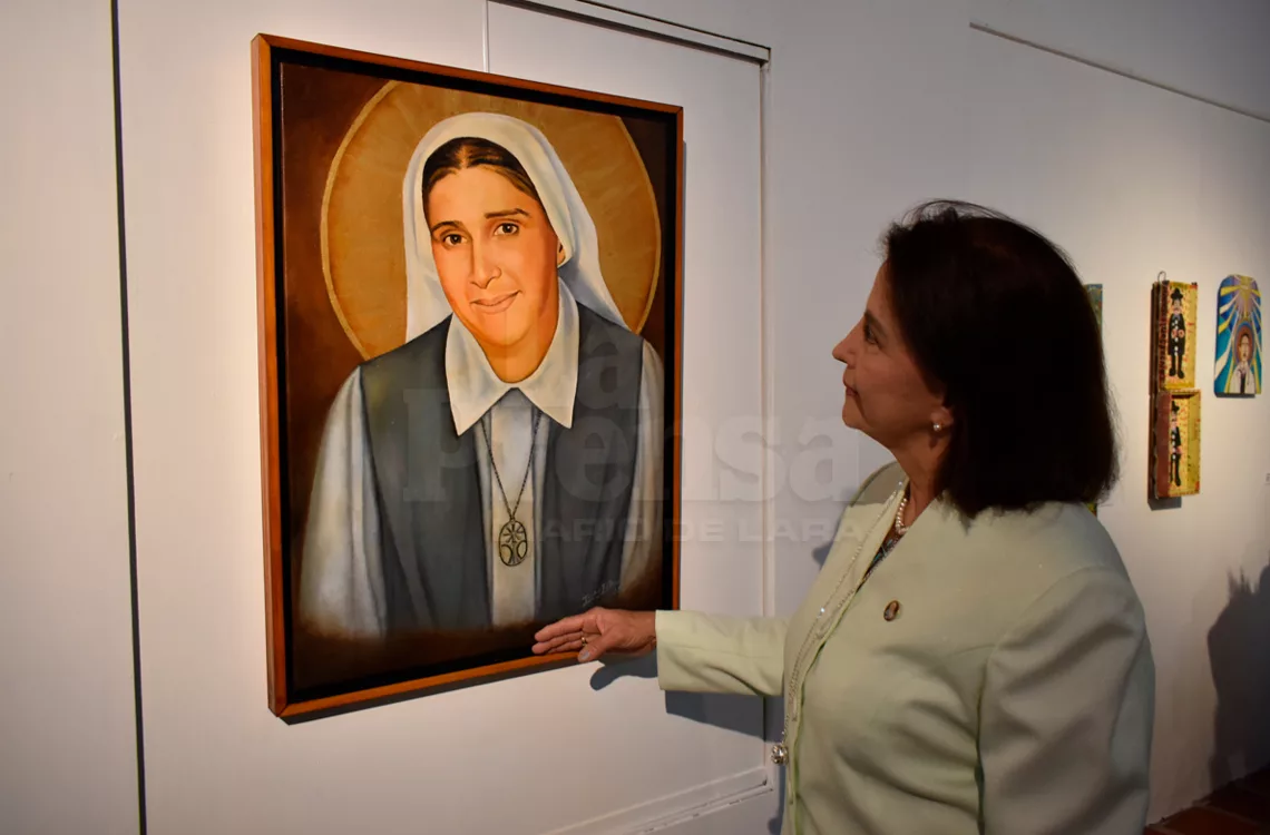 Médico bendecida con el milagro promueve devoción a la madre Carmen Rendiles