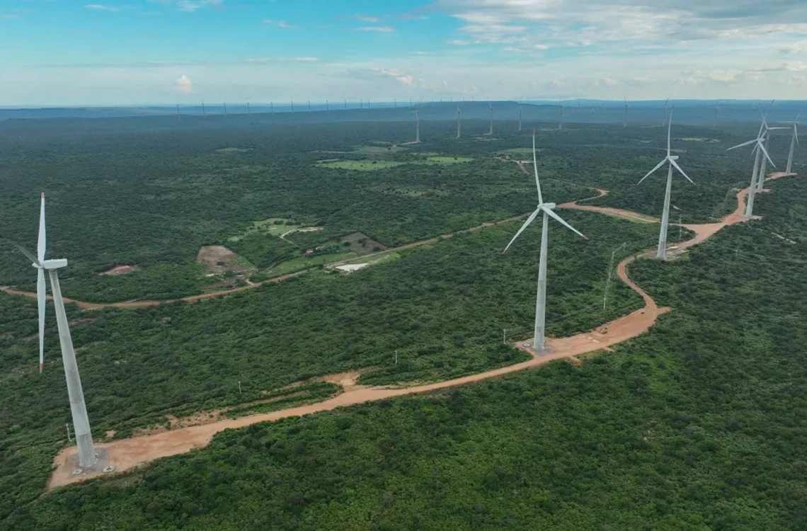 Energía eólica y solar abastecen un tercio de la electricidad de Brasil por primera vez