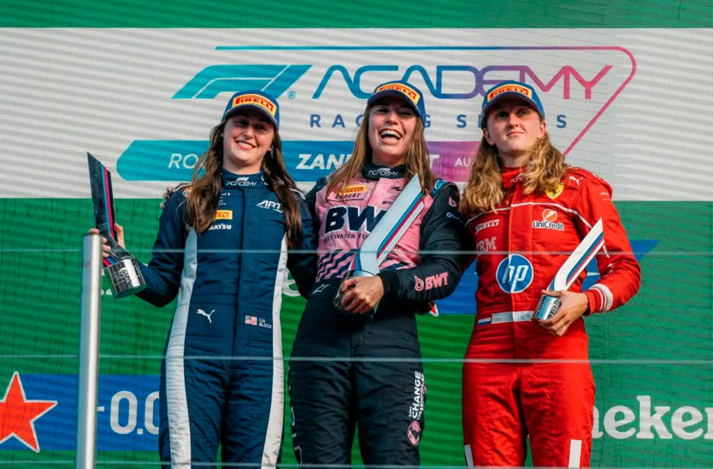 La F1 Academy se une a Hello Kitty para cerrar la temporada 2025 en Las Vegas