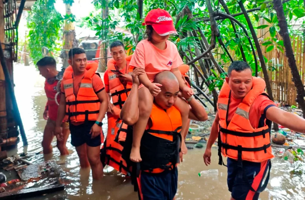 Tormenta tropical en Filipinas dejó más de 400.000 personas desplazadas y 10 fallecidas