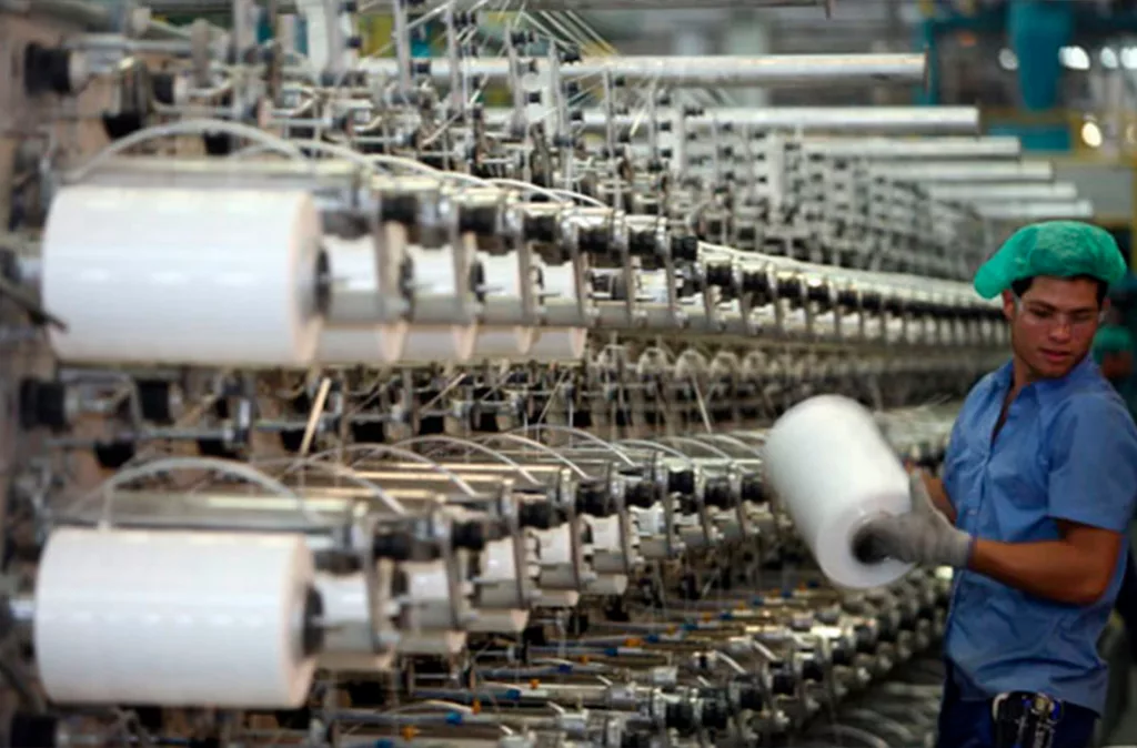 Industria del plástico requiere actualizar tecnología con IA