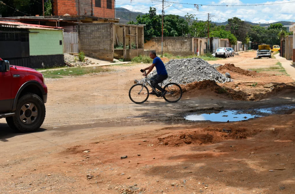 Habitantes de La Carucieña urgen mejorar vialidad 