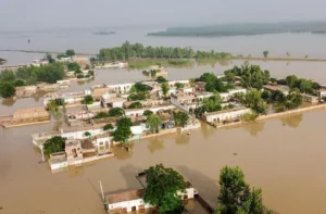Inundaciones masivas en Pakistán causan evacuación de más de 2 millones de personas