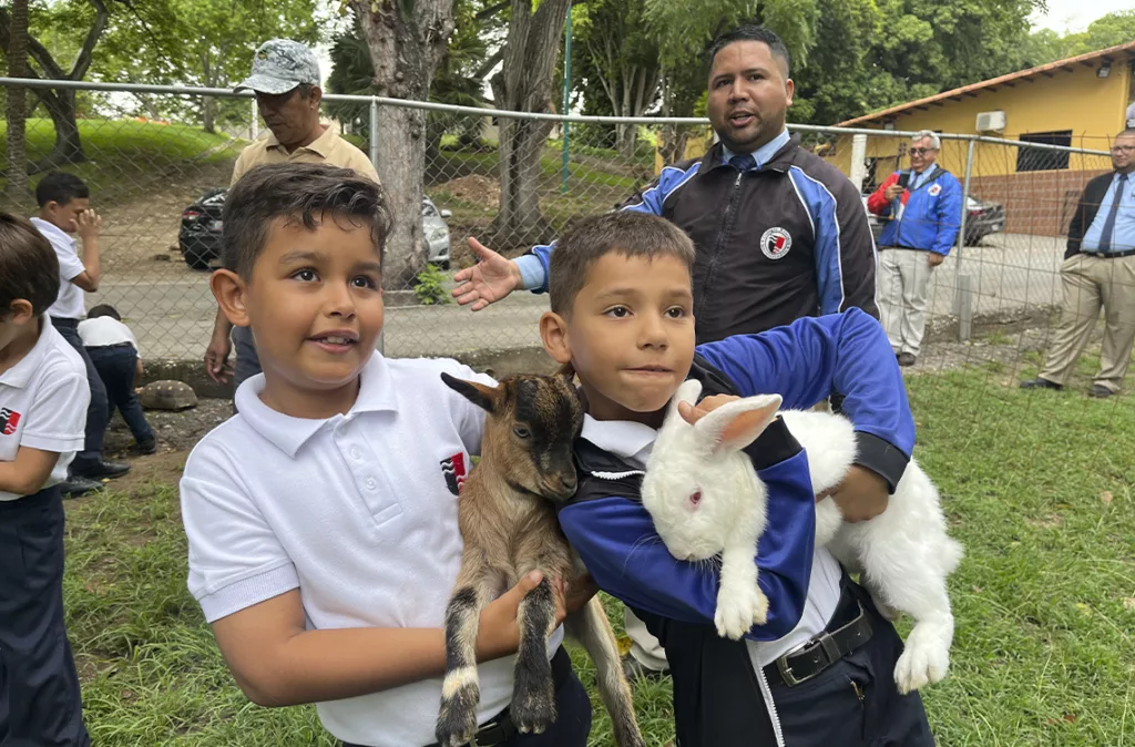 La calidad educativa siempre dispuesta a la excelencia en el colegio Río Claro