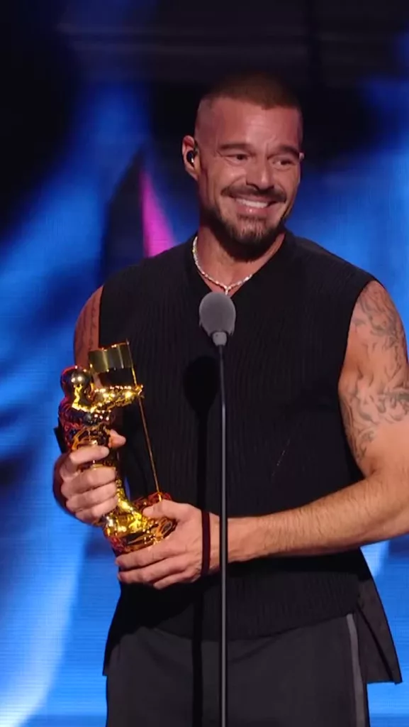 Ricky Martin es reconocido en los MTV VMA’s al recibir el primer "Latin Icon Award"