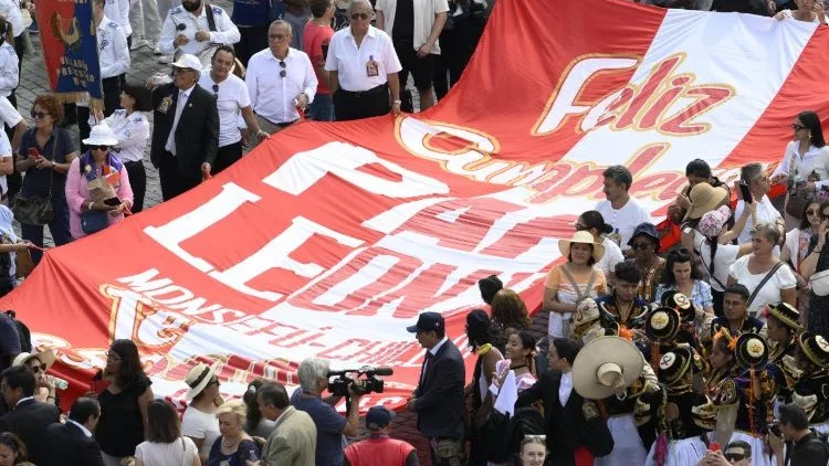 Papa León XIV cumple 70 años y habla del desafío de su pontificado