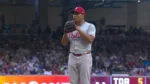 Ranger Suárez lanza con solidez ante los Dodgers