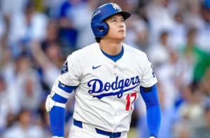 Ohtani redefine los límites del béisbol con tres jonrones y 10 ponches